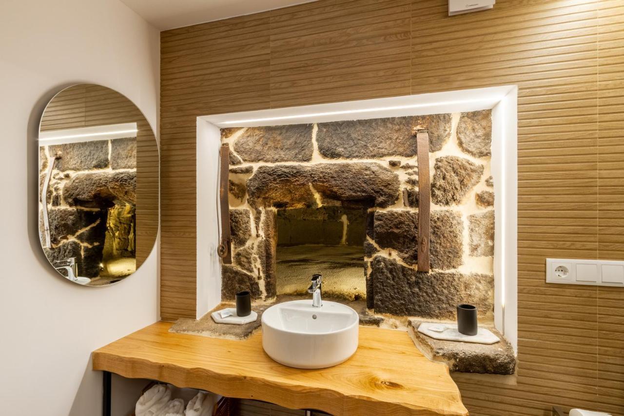 Alojamiento Turistico Caxide Parada De Sil Ribeira Sacra Luaran gambar